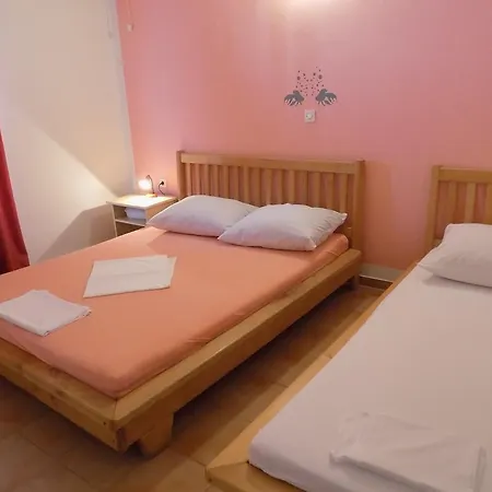 Apartment 25
