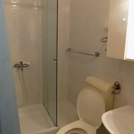 25 Apartment